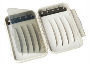 C&F DESIGN Medium Magnetic Waterproof Fly Case CF-2255V (in stock)